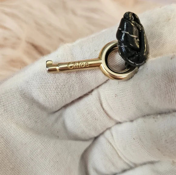 Chloe Paddington Leather Black Gold Full Zip Long Wallet W/ Working Padlock Key - Picture 4 of 16